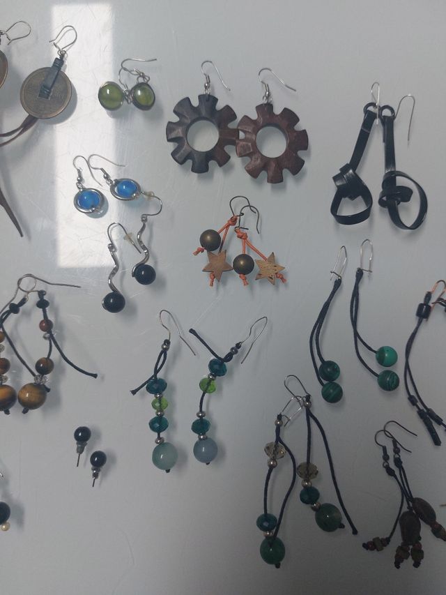 Lote 35 pares de pendientes