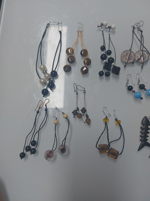Lote 35 pares de pendientes