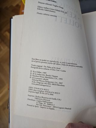 Los pilares de la tierra tomo I y II