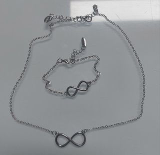 Colgante y pulsera infinito