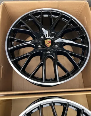Llantas Panamera GTS 971 21" originales
