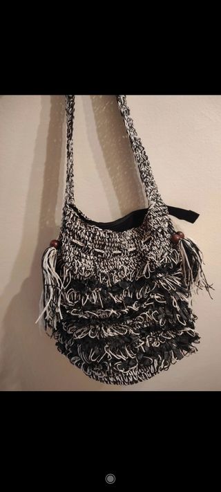 Bolso rafia blanco y negro