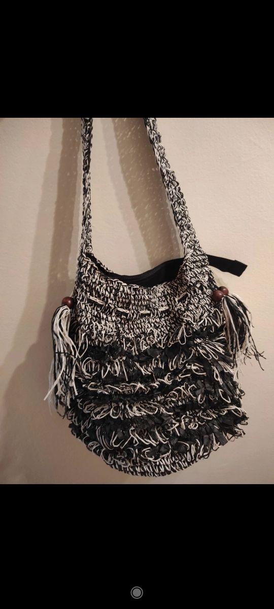 Bolso rafia blanco y negro