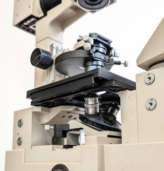 Olympus IMT-2 Microscopio DIC Nomarski Invertido
