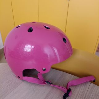 Patines , protecciones y casco