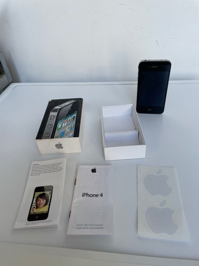iPhone 4 32 gb anno 2010 in ottime condizioni 