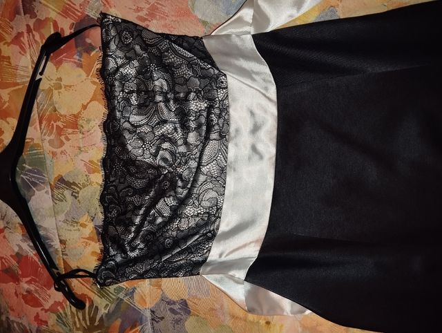 Vestido negro palabra de honor