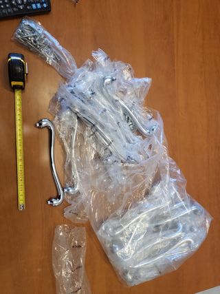 2 MANIGLIA X MOBILI CROMATA DISPONIBILI 20 PEZZI