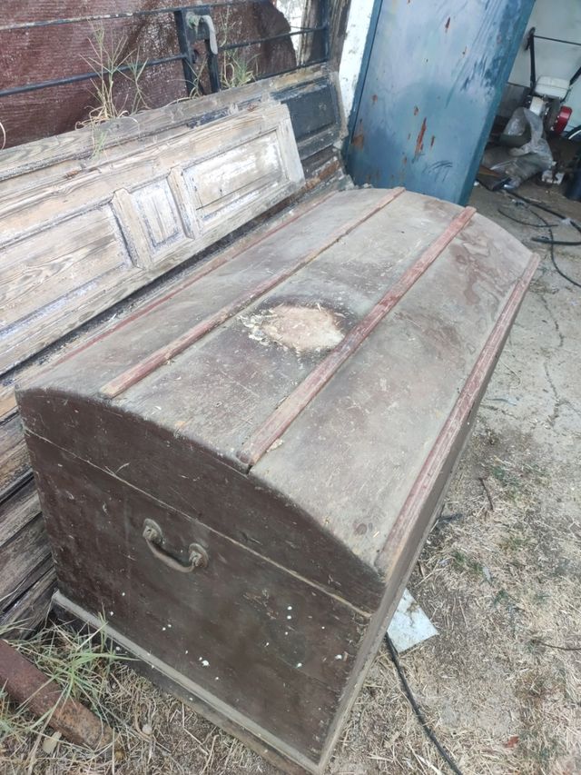 Baúl antiguo para restaurar