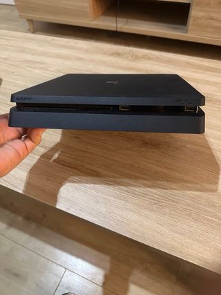 PlayStation 4 Slim 1 Tb + Mando