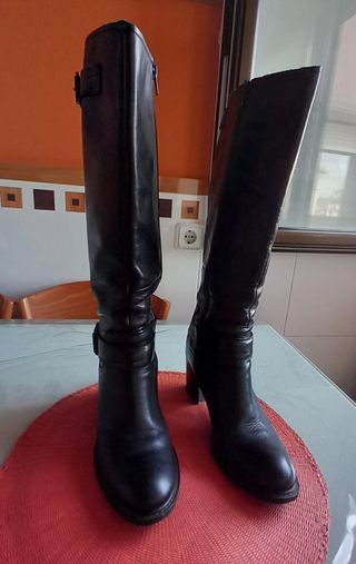 Botas piel altas