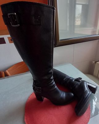Botas piel altas