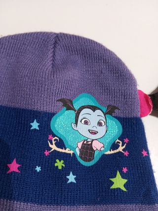 Gorro Vampirina.