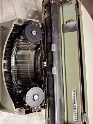 Máquina escribir antigua Hispano Olivetti