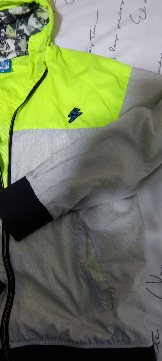 Chaqueta deportiva polinesia