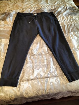 Pantalón hombre tipo chándal 