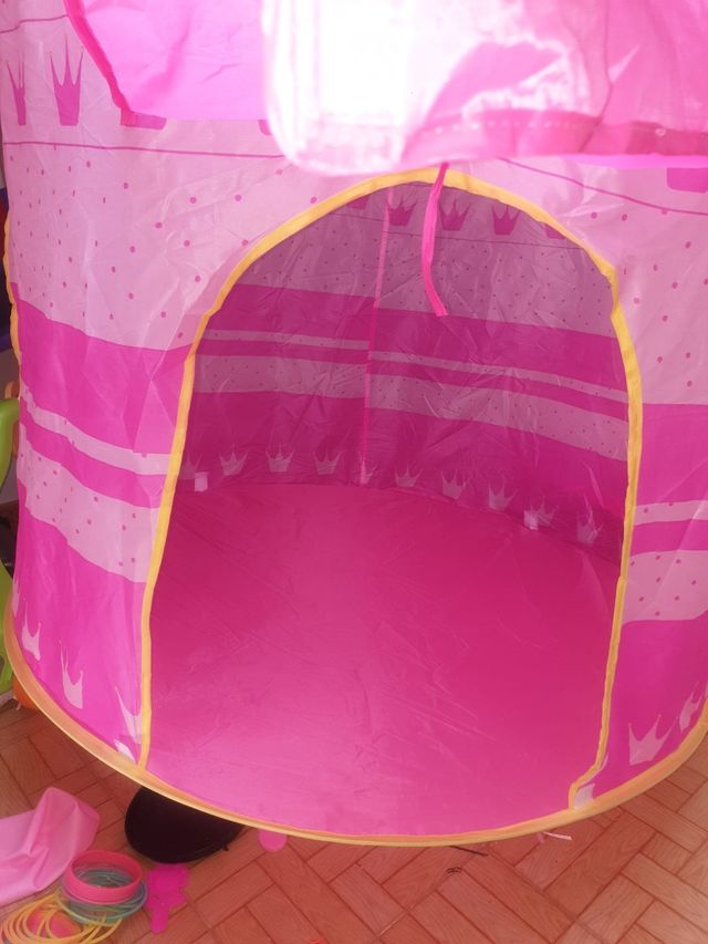 Campaña de niña con lucesl