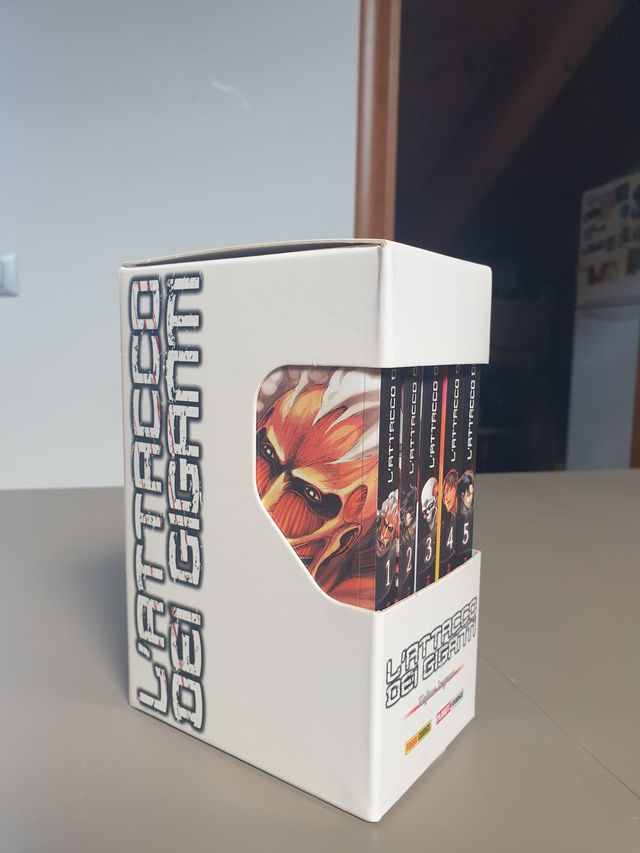 ATTACK ON TITAN - Cofanetto da n.1 a n.5