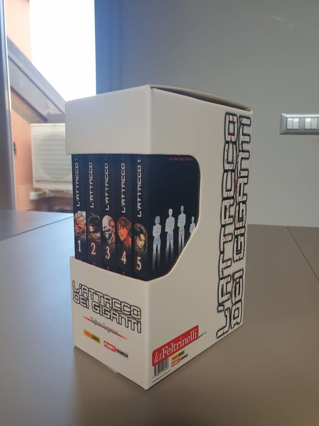 ATTACK ON TITAN - Cofanetto da n.1 a n.5