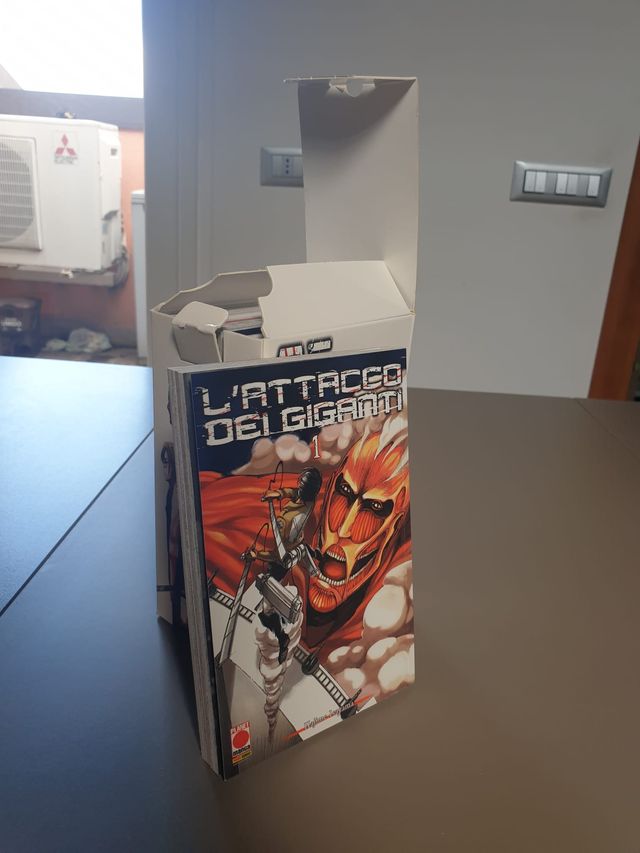 ATTACK ON TITAN - Cofanetto da n.1 a n.5