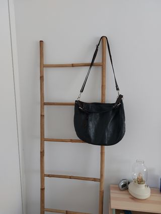 Bolso de piel auténtica. OPORTUNIDAD