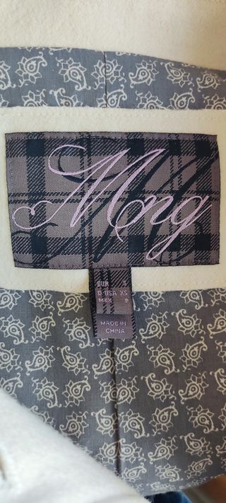 Abrigo blanco crema. Trenka. Talla S