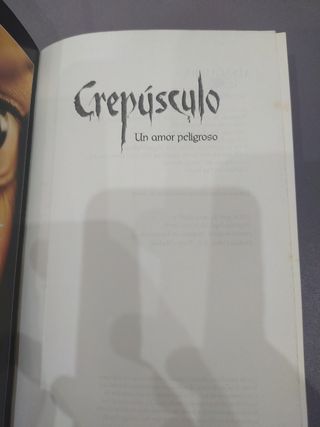 Crepúsculo (Saga Crepúsculo 1) (Spanish Edition)