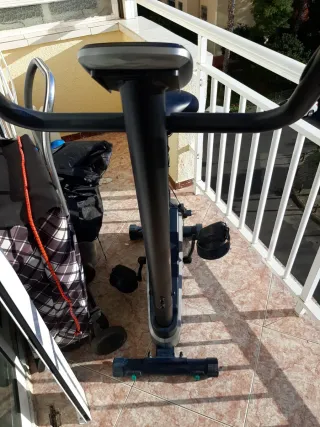 Bicicleta estática Domyos essential 06