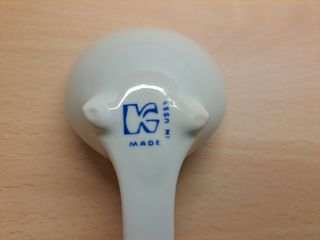 Cucchiaio di porcellana souvenir ucraino