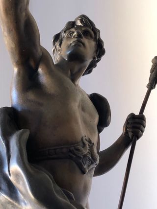 Escultura de calamina antigua Picault.