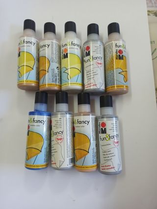 Lote de nueve pinturas para vidrio, porc