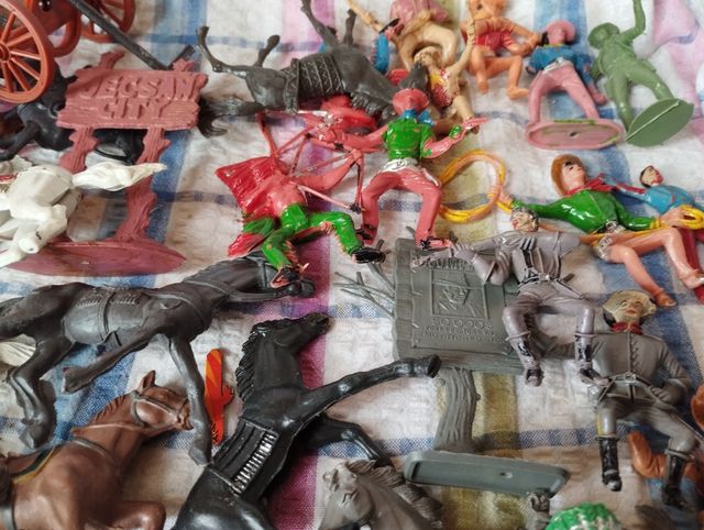 FIGURAS SOLDADOS PLÁSTICO JECSAN MONTAPL