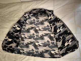 Chaleco gris militar caza