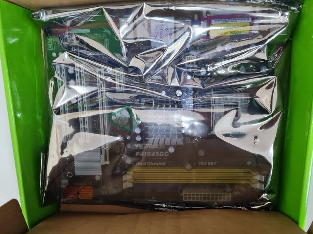 Placa Base Asrock P4i945GC