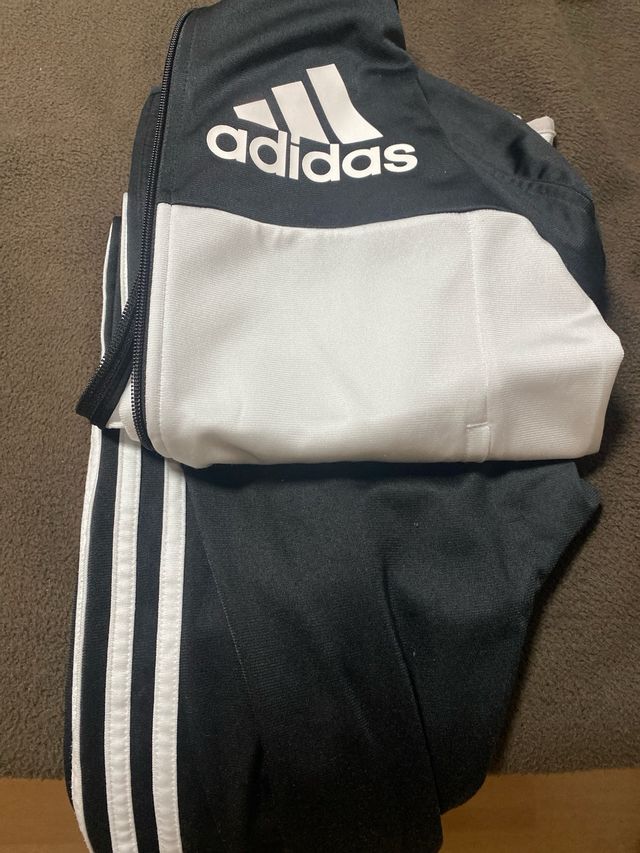 Chandal ADIDAS talla niño