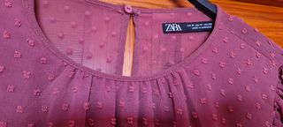 Blusa rosa plumetti de Zara