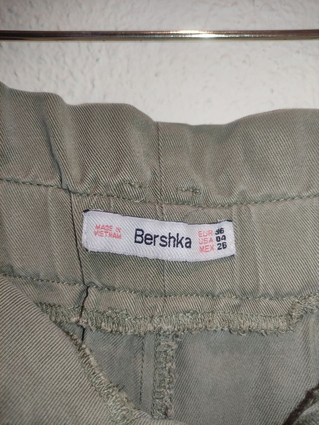 Shorts verde militar by Bershka 
