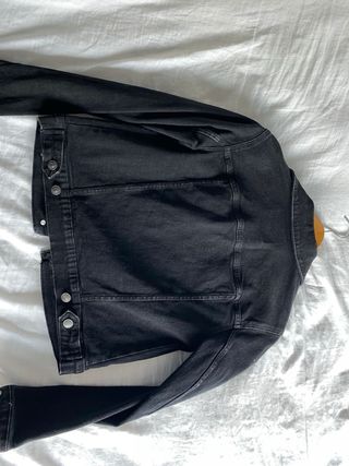 Chaqueta vaquera negra Stradivarius
