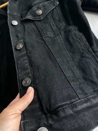 Chaqueta vaquera negra Stradivarius