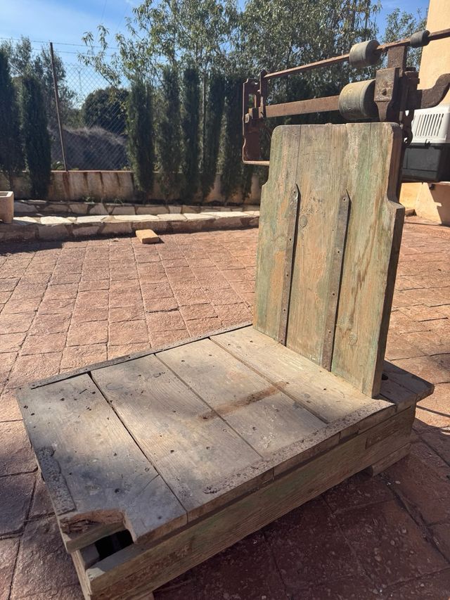 Báscula de naranjas antigua