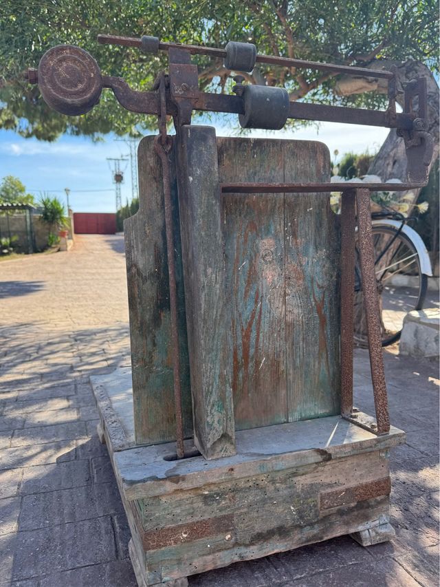 Báscula de naranjas antigua