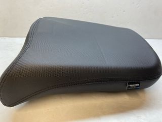 TRIUMPH ASIENTO CONFORT PASAJERO