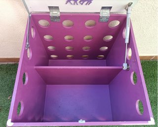 cubo madera infantil con ruedas. guardajuguetes