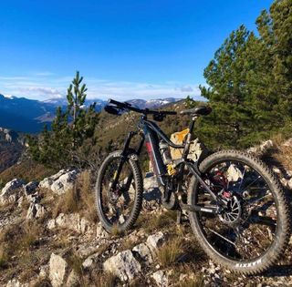 Bicicleta eléctrica ebike marca G2 (jotagas)