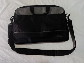 Funda portátil 15.6"