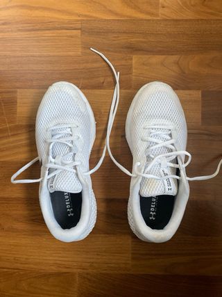 Under Armour VCVN3 blancas talla 40