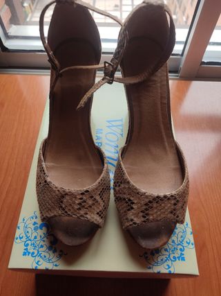 Sandalia mujer piel de cocodrilo