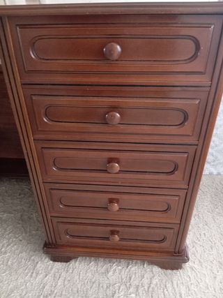 Mesa escritorio y silla