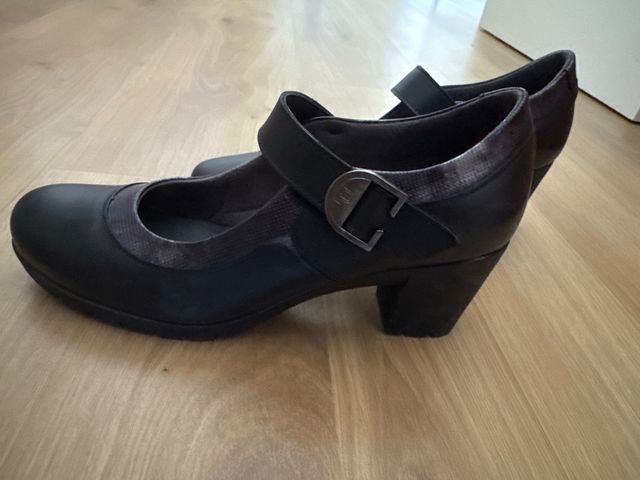 Zapatos de salón, piel