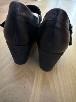 Zapatos de salón, piel